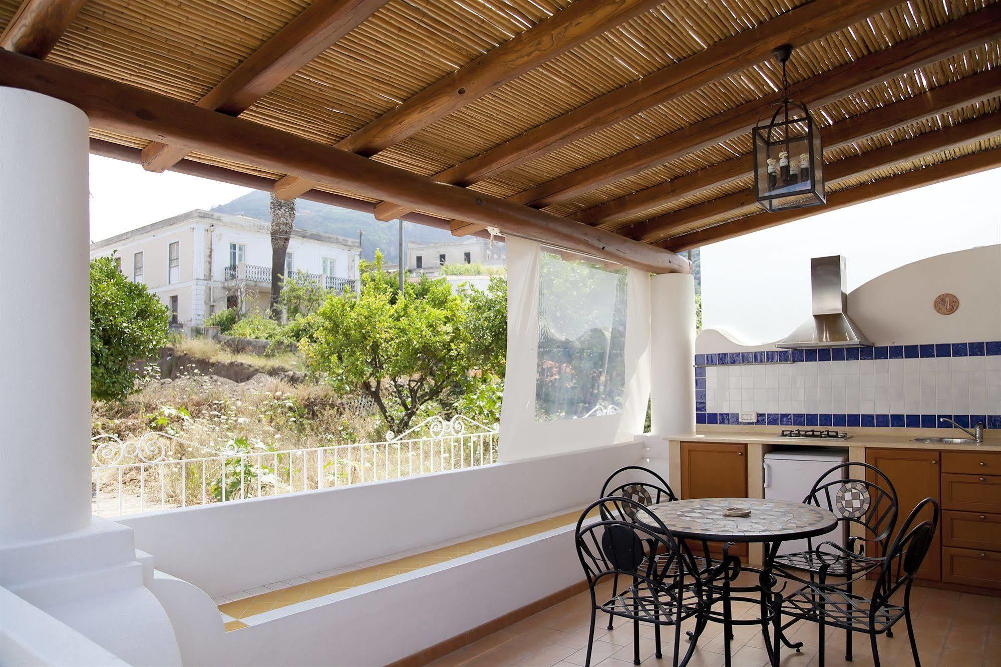 ליפארי Hotel Residence Mendolita מראה חיצוני תמונה